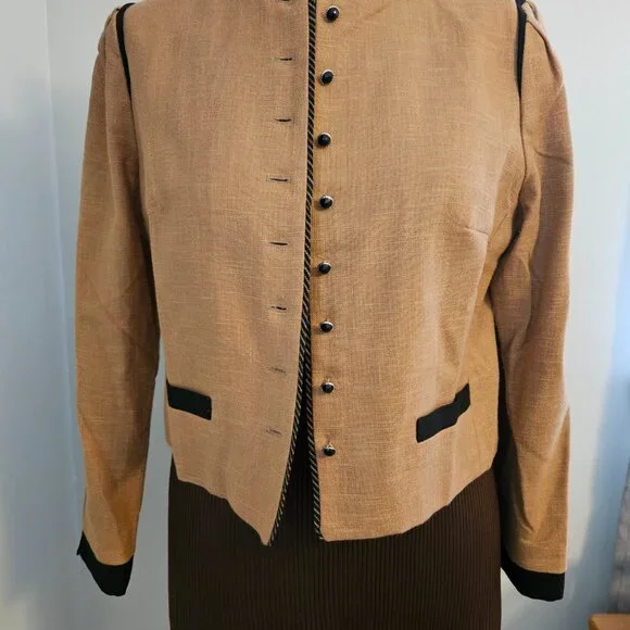 Vintage Salzburger Modell Dirndl Austrian Jacket, Mustard w/ Black Trim, Size 40 - Picture 6 of 13